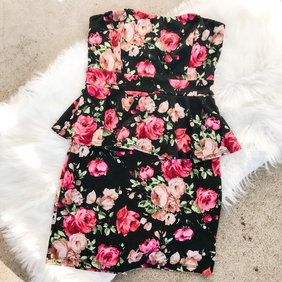 Forever 21 Dresses & Skirts - Forever 21 Floral Peplum Dress!